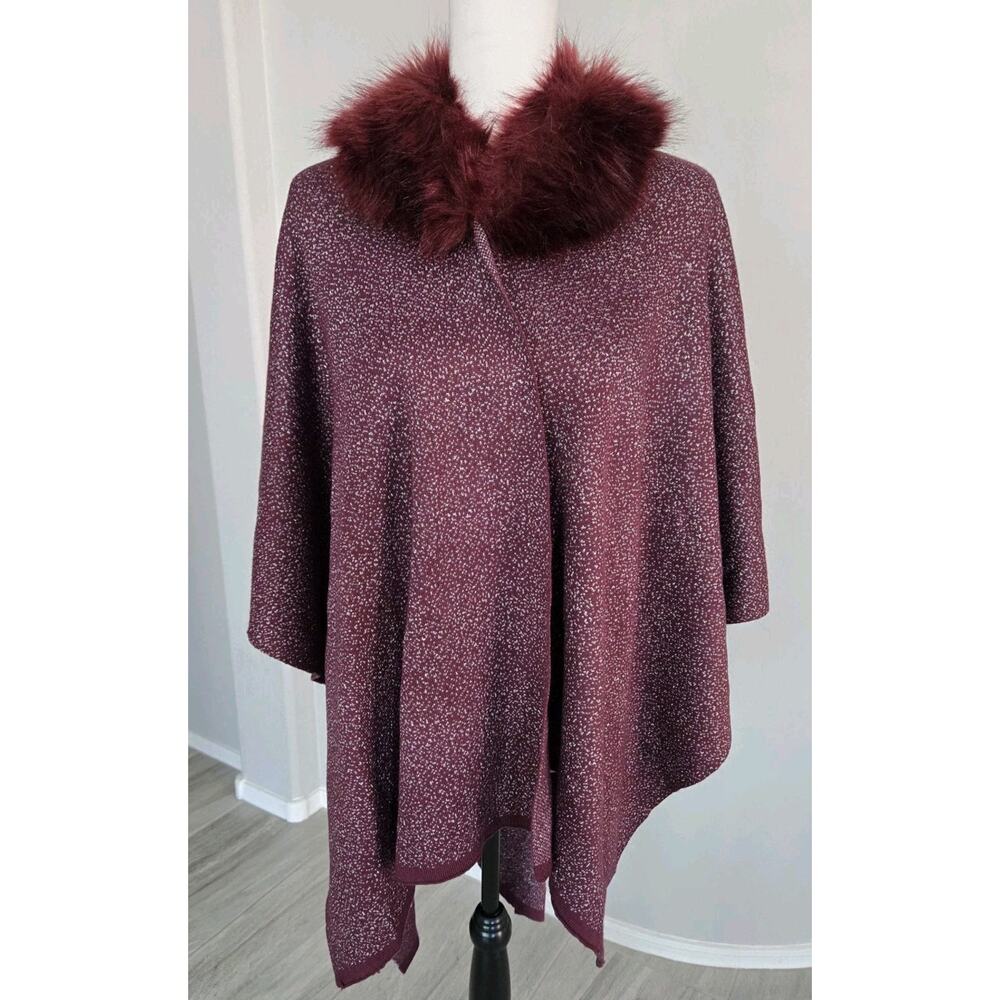 Adrienne Vittadini Evening Faux Fur Trim Burgundy Cape Wrap Poncho One Size